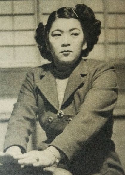 1952年朝日新闻社所拍摄的比嘉和子